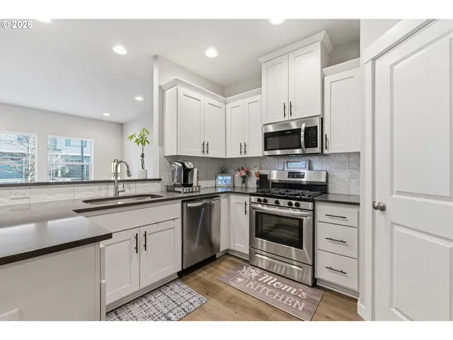 $439,000 | 12685 Southeast Zion Street, Damascus, OR 97089