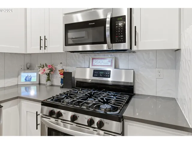 $439,000 | 12685 Southeast Zion Street, Damascus, OR 97089