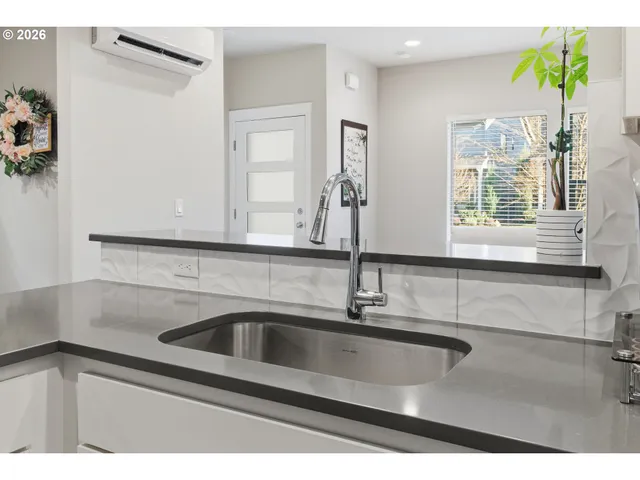 $439,000 | 12685 Southeast Zion Street, Damascus, OR 97089