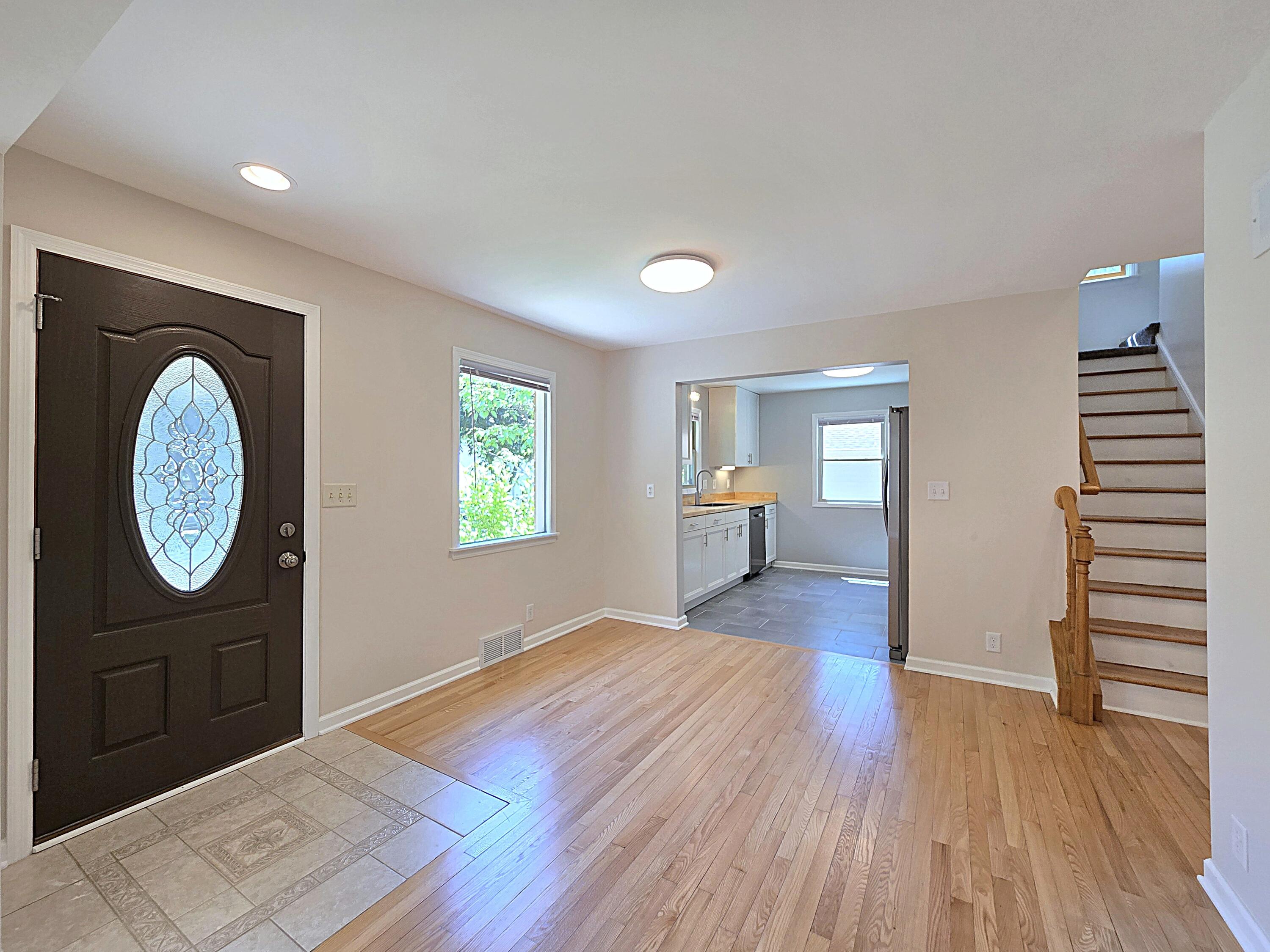 4445 South Burrell Street Milwaukee, WI 53207 - Photo 9 of 44 Dining Room
