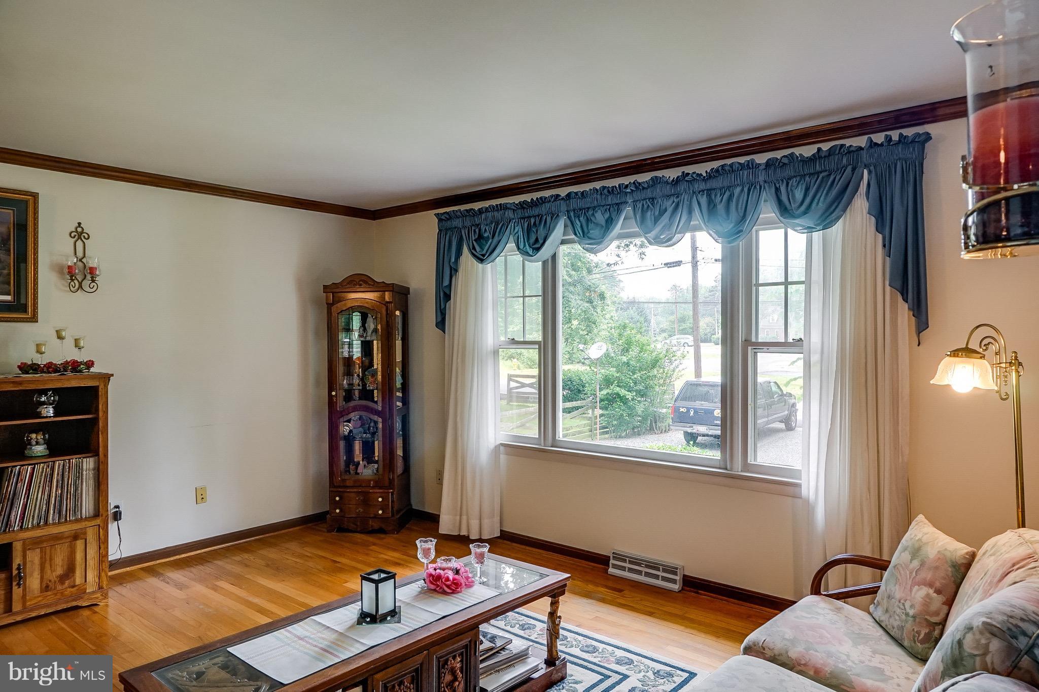 6665 Hungerford Road Bryans Road, MD 20640 - Photo 6 of 28 Living Room