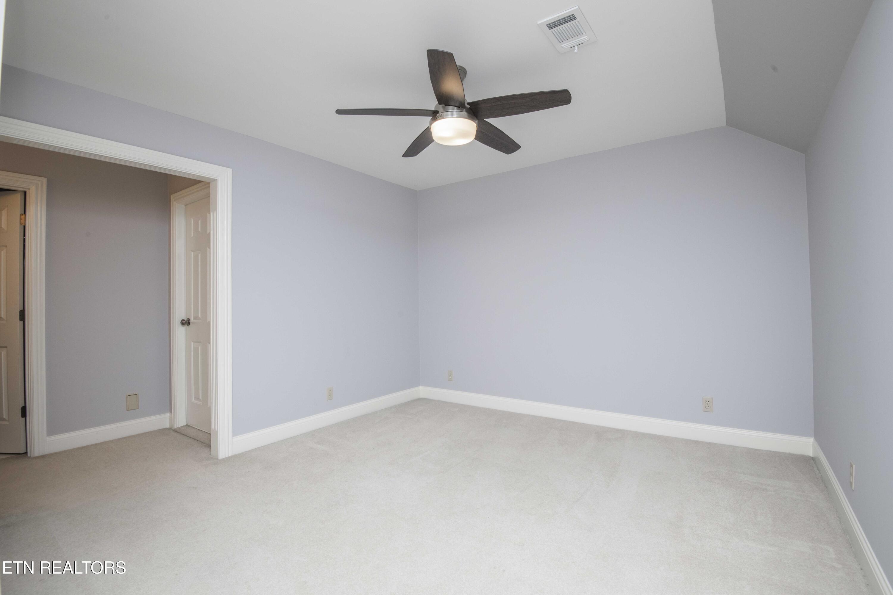 197 Whippoorwill Drive Oak Ridge, TN 37830 - Photo 26 of 40 BEDROOM 2