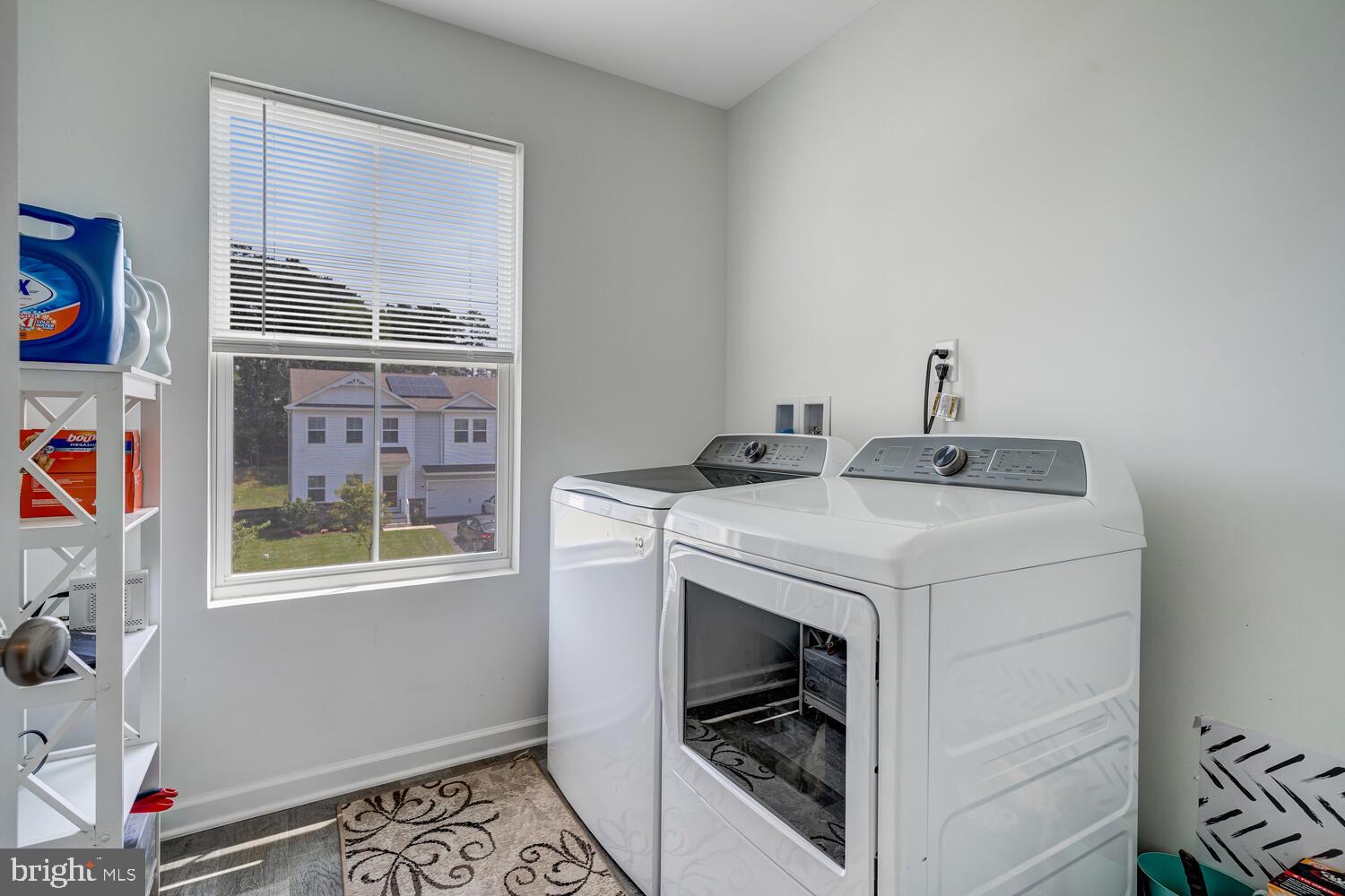 107 Sandpiper Lane Little Egg Harbor, NJ 08087 - Photo 36 of 40 a utility room with dryer and washer