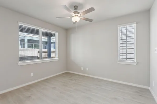 $2,475 | 567 Avisa Drive, Kemah, TX 77565