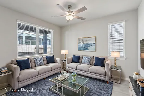 $2,475 | 567 Avisa Drive, Kemah, TX 77565