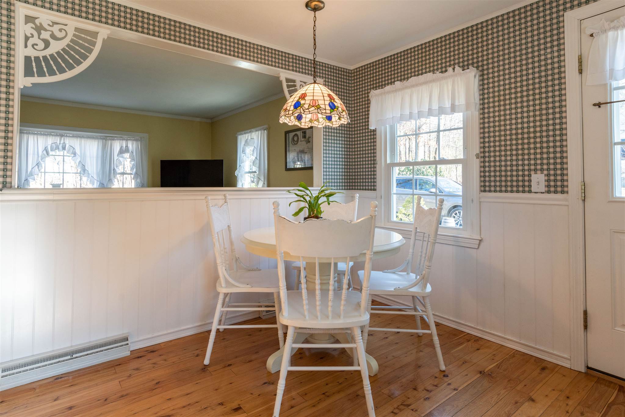 45 Conant Road Nashua, NH 03062 - Photo 7 of 26