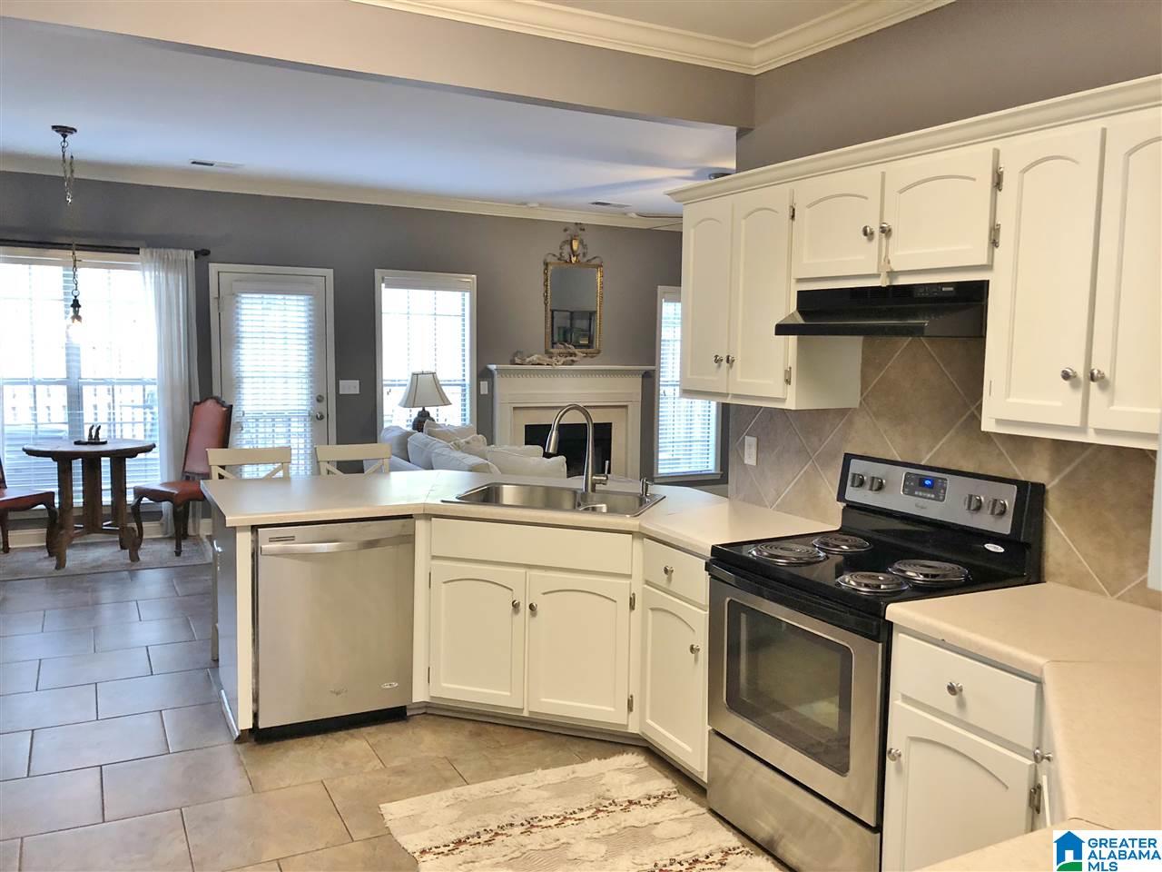 620 Hackberry Ridge Trace Birmingham, AL 35226 - Photo 8 of 32