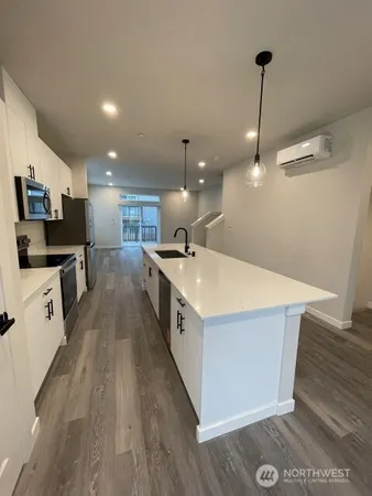 $3,695 | 14707 87th Avenue Southeast, Unit Z1, Snohomish, WA 98296