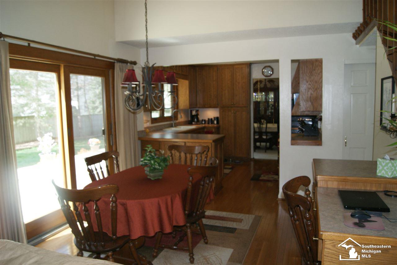 1377 Rutledge Court Temperance, MI 48182 - Photo 10 of 30