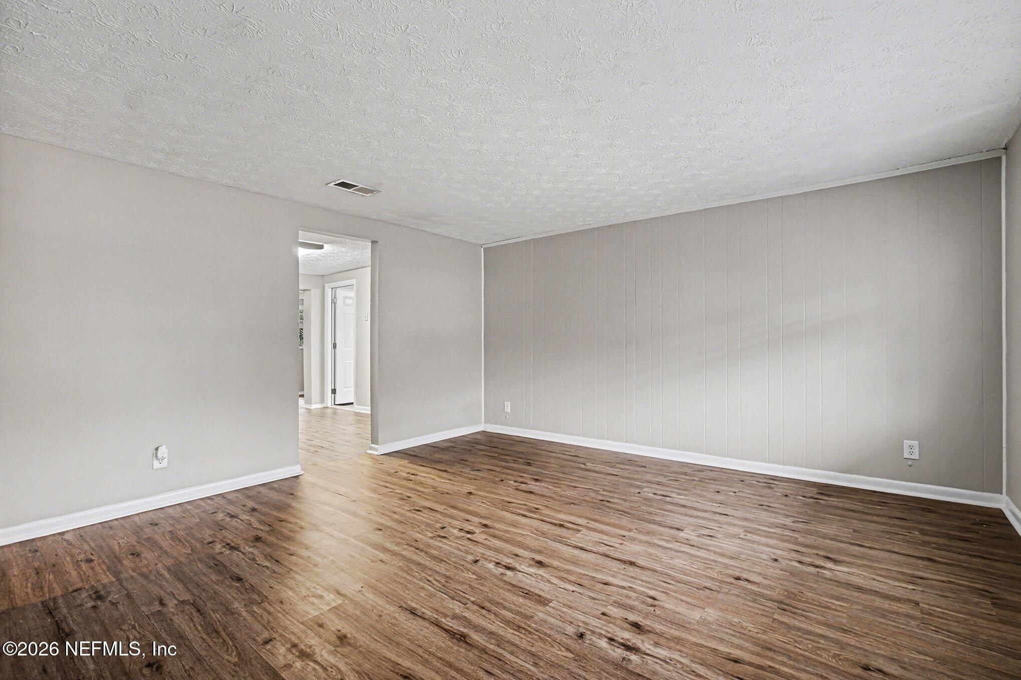 8417 Barracuda Road Jacksonville, FL 32244 - Photo 3 of 15 003_file_8721