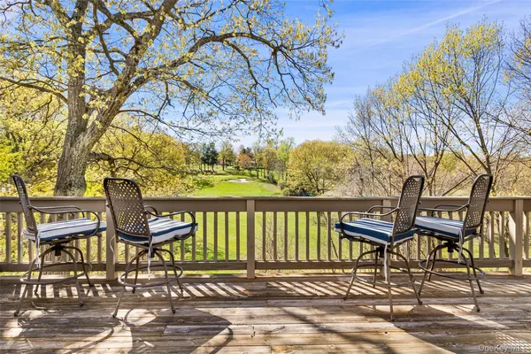 $875,000 | 415 Heritage Hills, Unit D, Somers, NY 10589