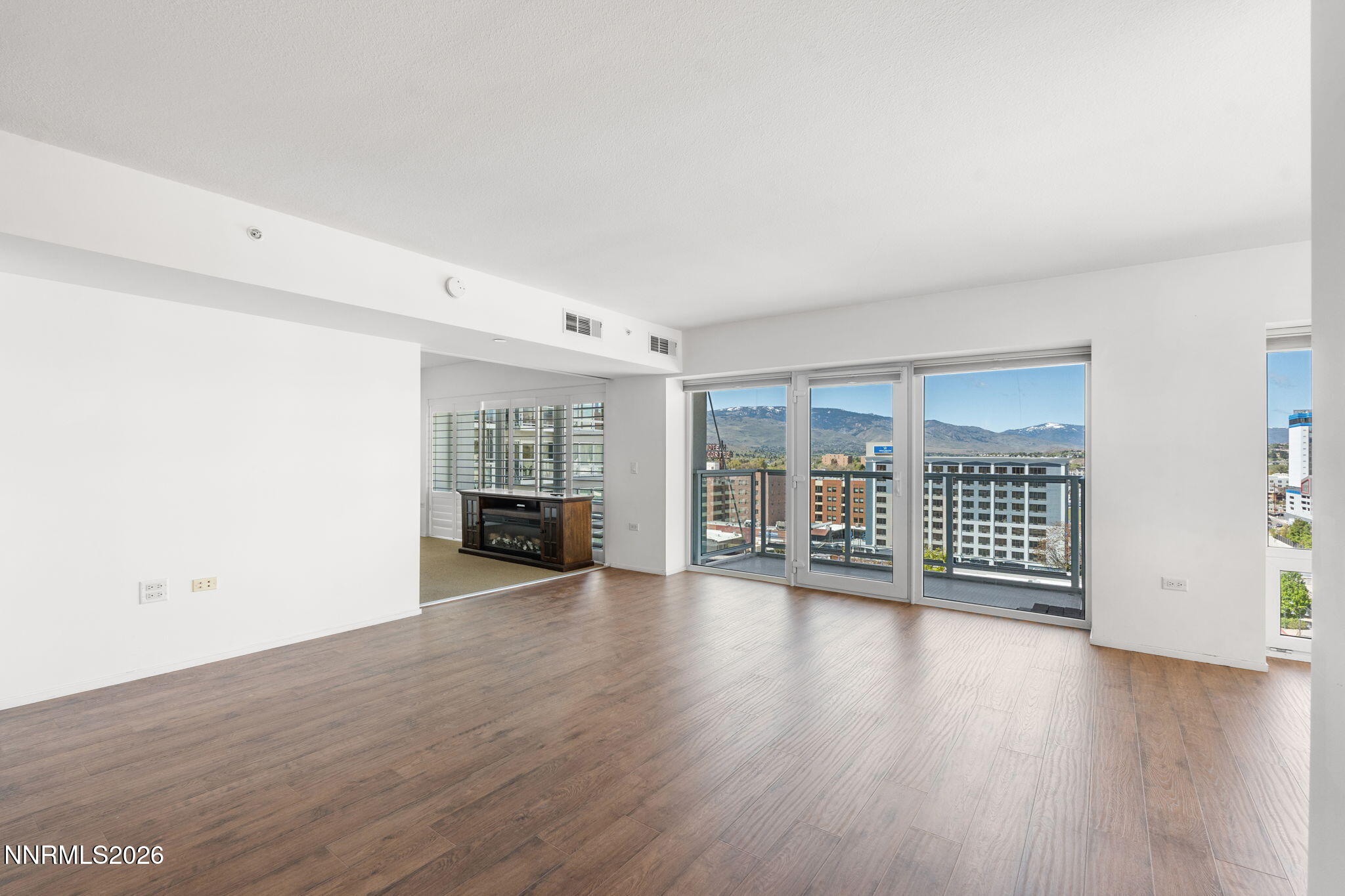 255 North Sierra Street, Unit 1012 Reno, NV 89501 - Photo 12 of 29 11-web-or-mls-DSC01837
