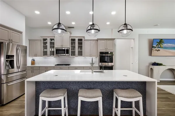 $10,000 | 8009 Royal Birkdale Circle, Lakewood Ranch, FL 34202