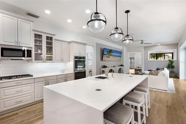 $10,000 | 8009 Royal Birkdale Circle, Lakewood Ranch, FL 34202
