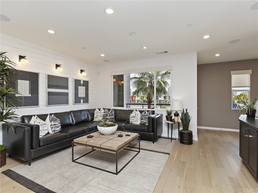 134 Citysquare Irvine, CA 92614 - Photo 8 of 38