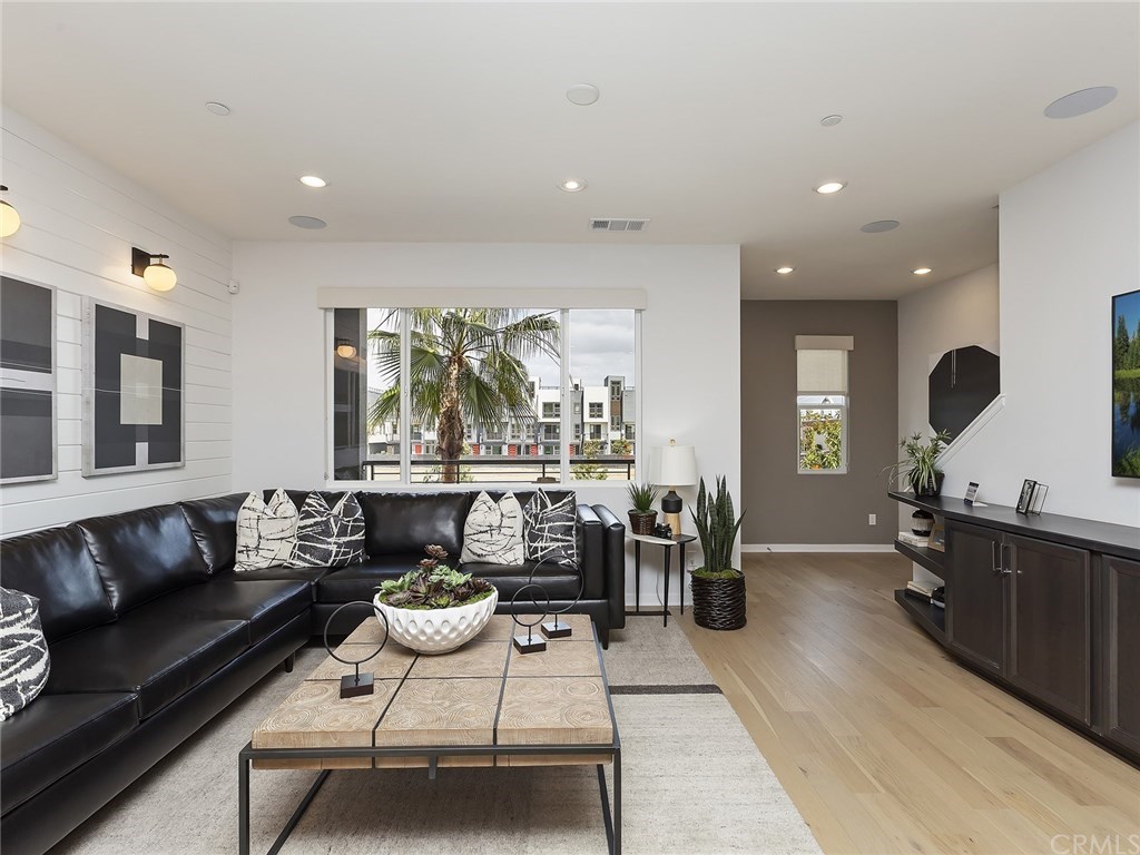 134 Citysquare Irvine, CA 92614 - Photo 9 of 38