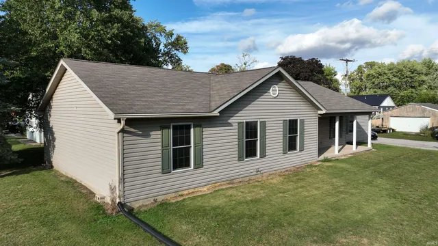 $239,900 | 107 West 4th Street, Reynolds, IN 47980