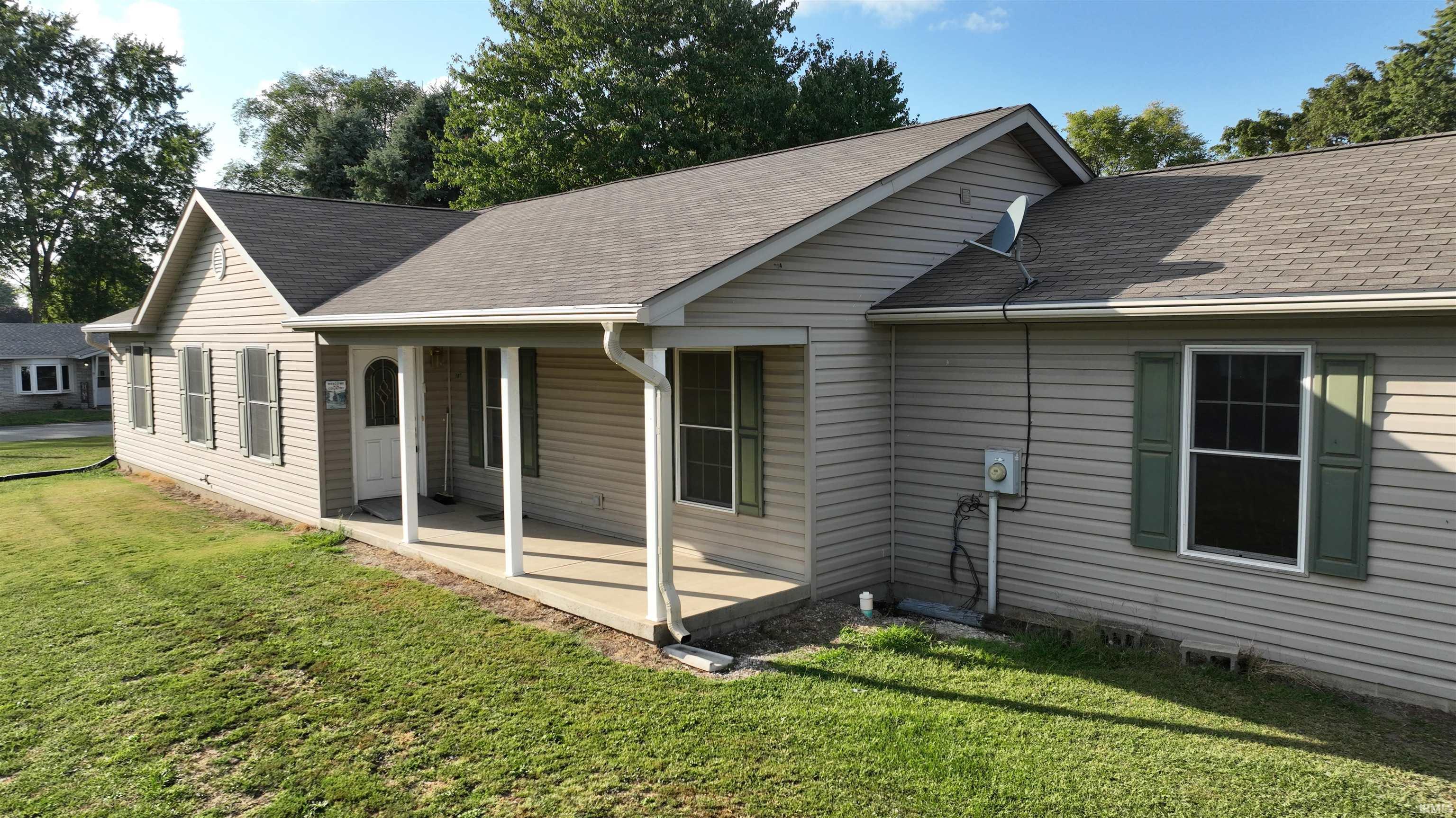 107 West 4th Street Reynolds, IN 47980 - Photo 4 of 22