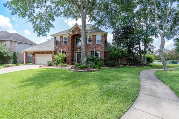 $725,000 | 15823 Lake Loop Drive, Cypress, TX 77433