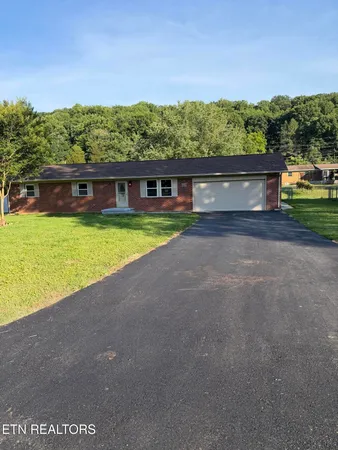 $369,900 | 4408 Genny Lynn Drive, Knoxville, TN 37918