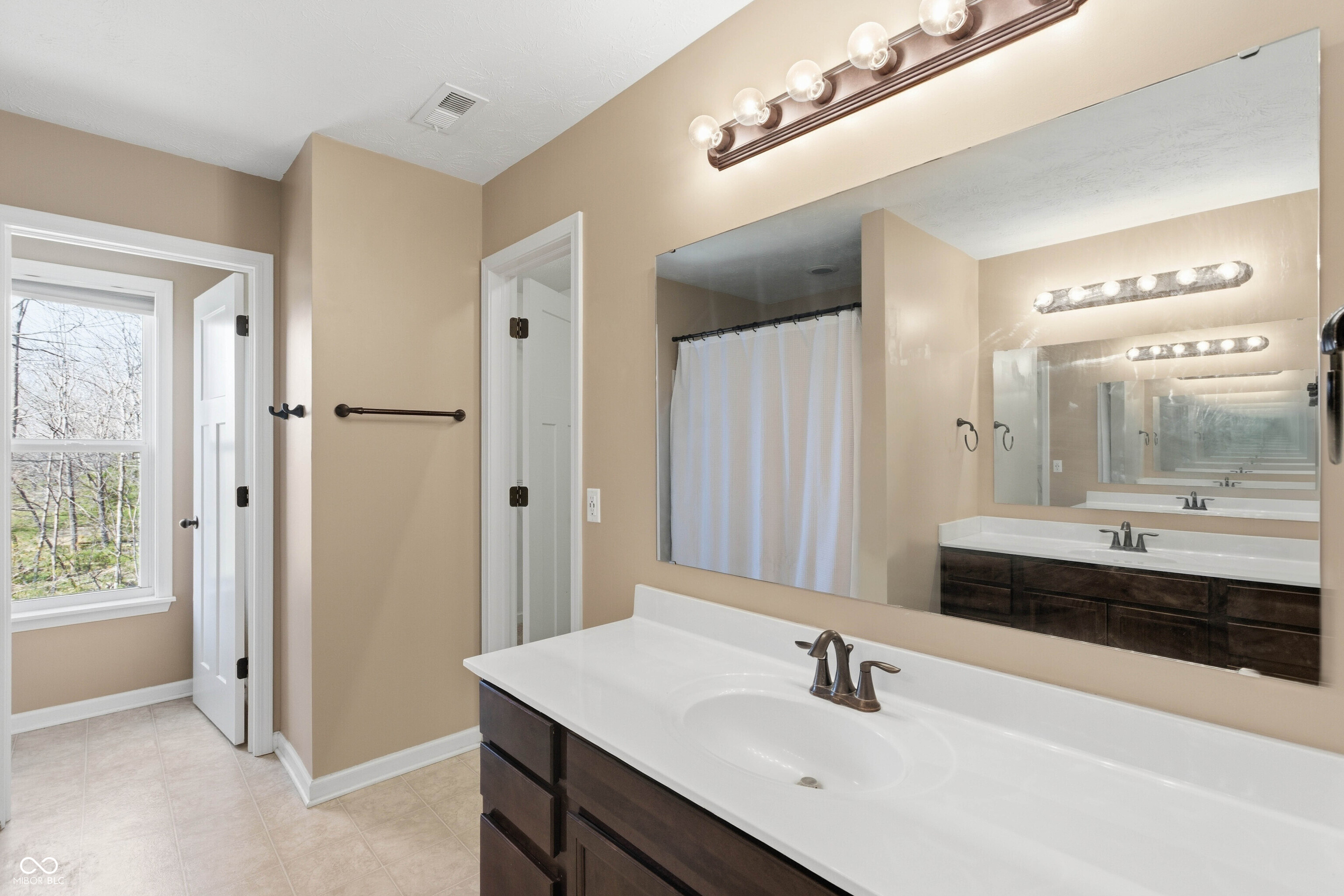 875 Harvest Ridge Drive Avon, IN 46123 - Photo 16 of 26