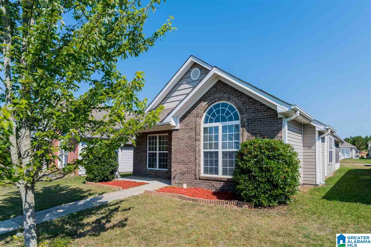 2017 Village Lane Calera, AL 35040 - Photo 3 of 27