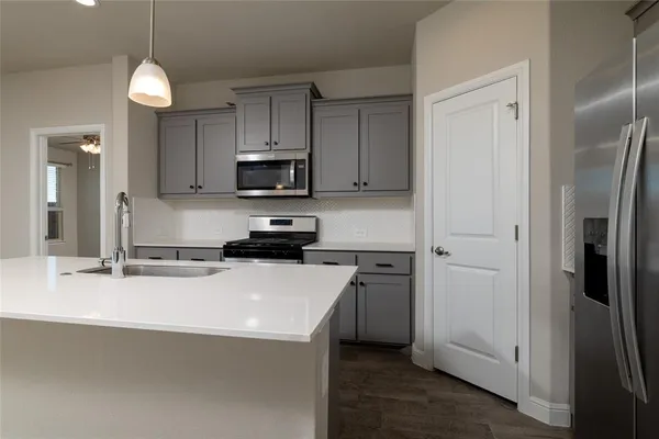 $2,400 | 2212 Gill Star Drive, Haslet, TX 76052