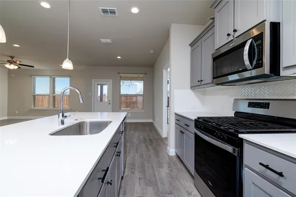 $2,400 | 2212 Gill Star Drive, Haslet, TX 76052