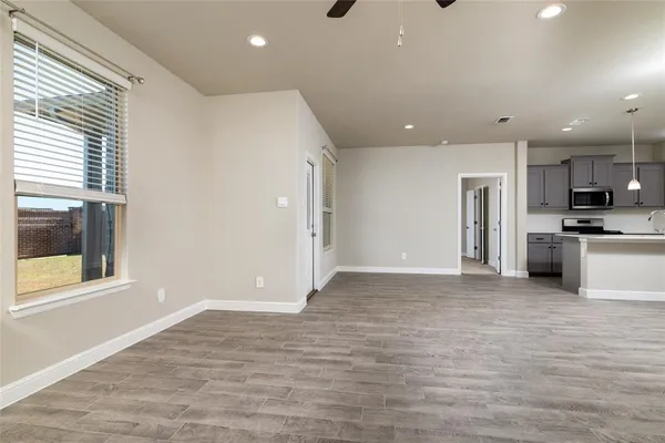 $2,400 | 2212 Gill Star Drive, Haslet, TX 76052