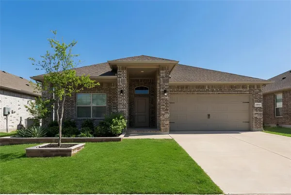 $2,400 | 2212 Gill Star Drive, Haslet, TX 76052