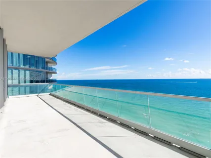 $6,995,000 | 18501 Collins Avenue, Unit 1501, Sunny Isles Beach, FL 33160