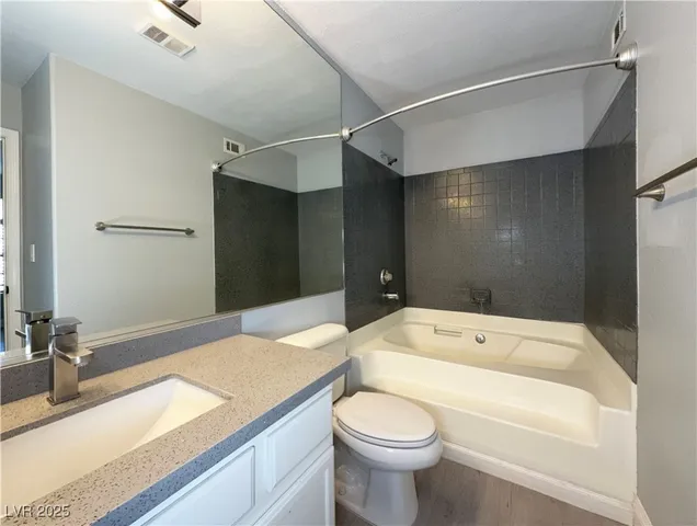 $1,100 | 2961 Juniper Hills Boulevard, Unit 103, Las Vegas, NV 89142