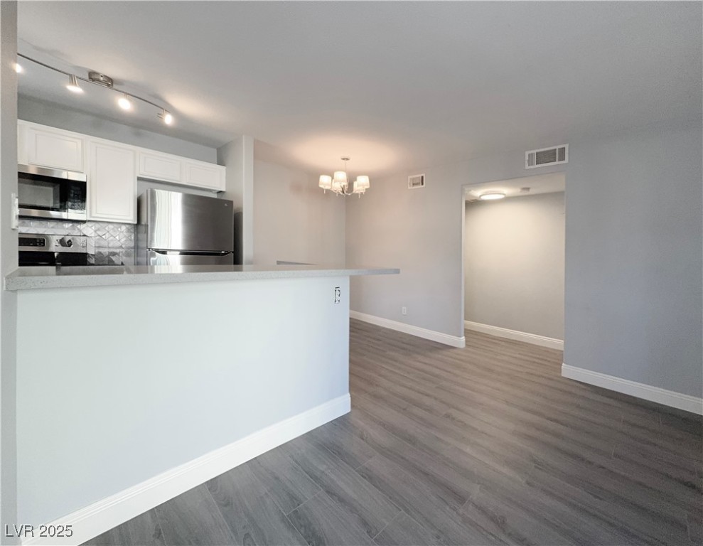 2961 Juniper Hills Boulevard, Unit 103 Las Vegas, NV 89142 - Photo 3 of 22