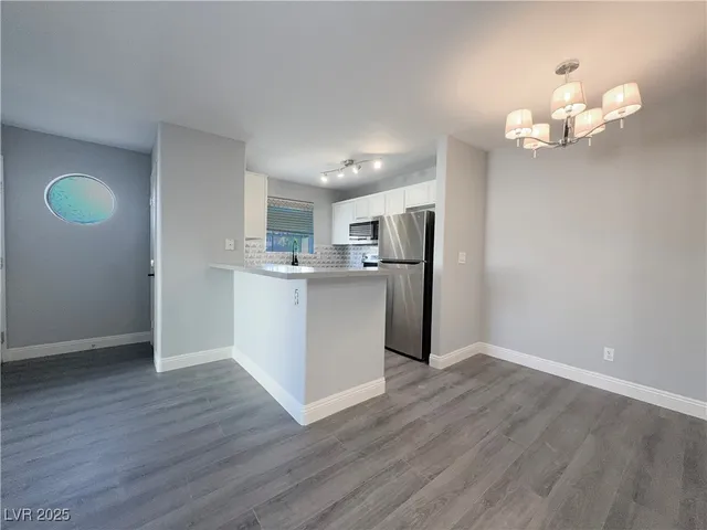 $1,100 | 2961 Juniper Hills Boulevard, Unit 103, Las Vegas, NV 89142