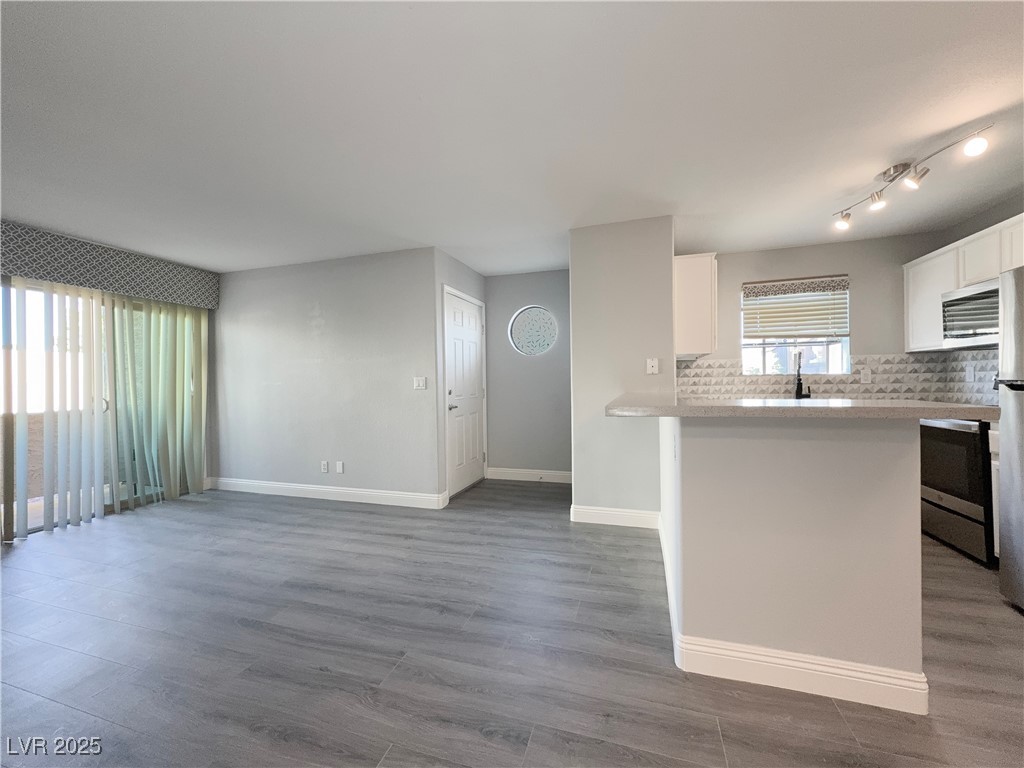2961 Juniper Hills Boulevard, Unit 103 Las Vegas, NV 89142 - Photo 8 of 22