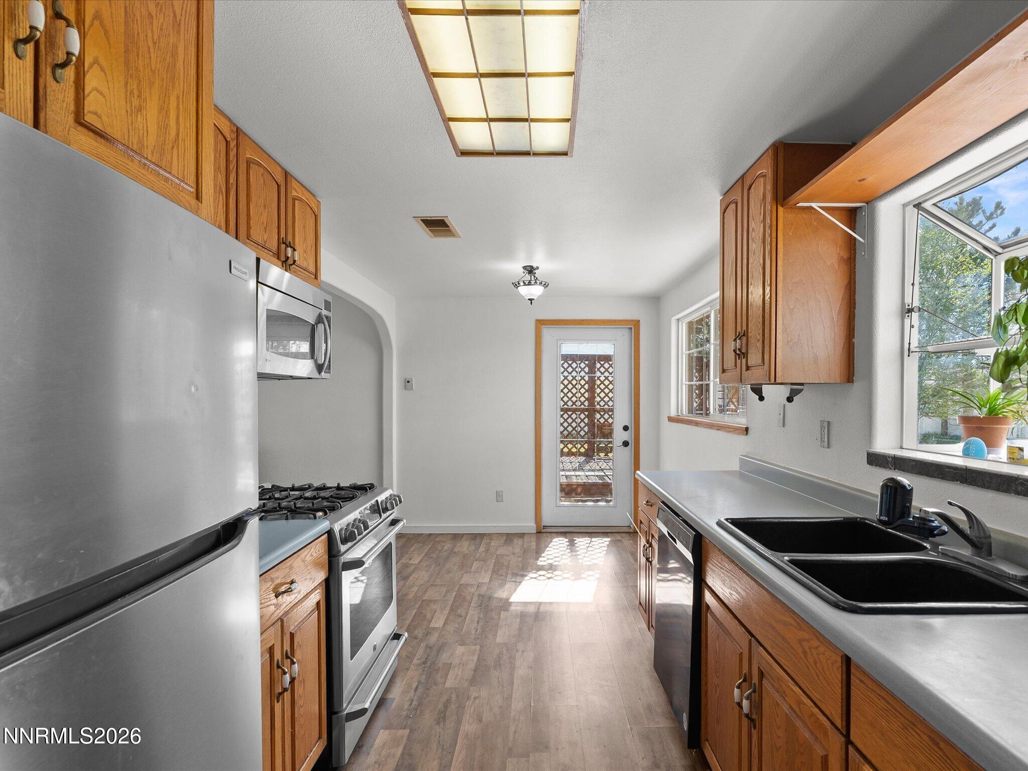 11492 Sitka Street Reno, NV 89506 - Photo 10 of 23 08-11492 Sitka St -116