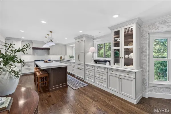 $799,000 | 933 Baintree Lane, Ballwin, MO 63011
