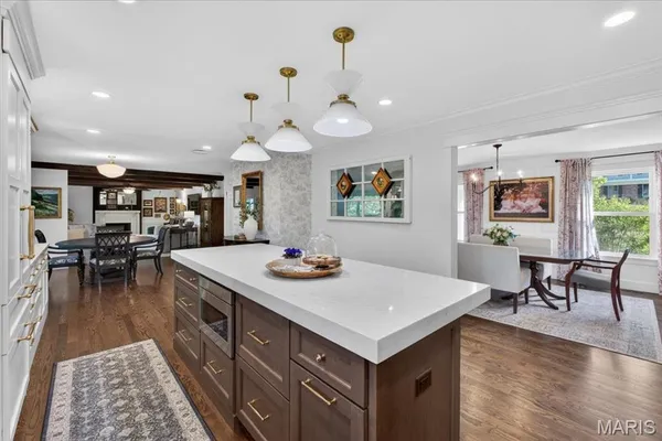 $799,000 | 933 Baintree Lane, Ballwin, MO 63011