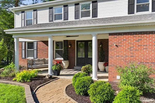 $799,000 | 933 Baintree Lane, Ballwin, MO 63011