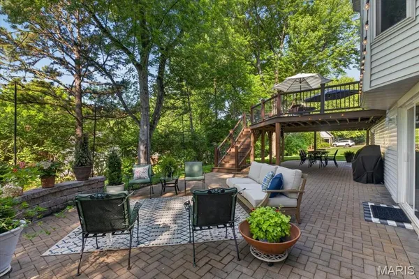 $799,000 | 933 Baintree Lane, Ballwin, MO 63011