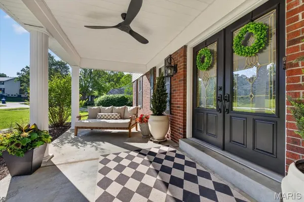 $799,000 | 933 Baintree Lane, Ballwin, MO 63011