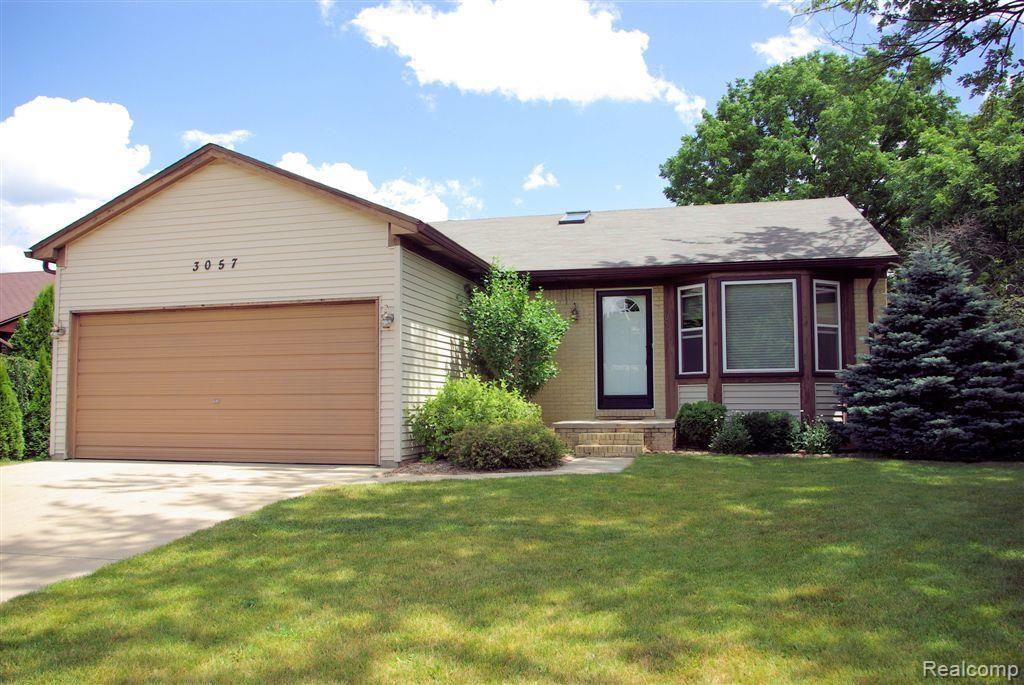 3057 York Road Rochester, MI 48309 - Photo 1 of 16 Front View
