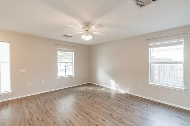 $1,795 | 11328 Hungry Horse Drive, Manor, TX 78653