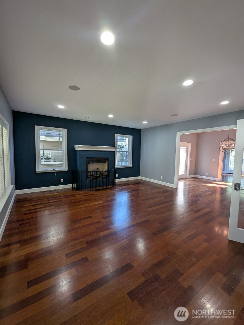 2300 Northeast Solar View Court Poulsbo, WA 98370 - Photo 17 of 37