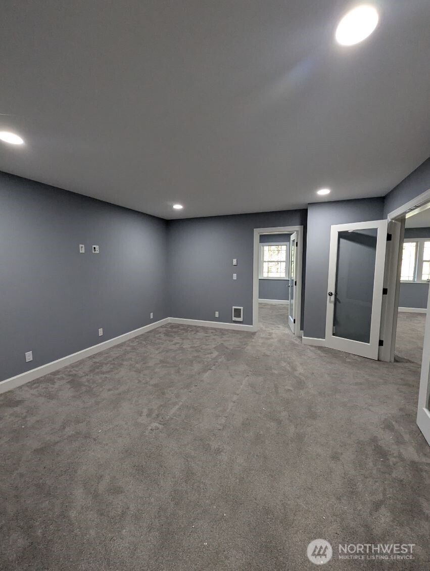 2300 Northeast Solar View Court Poulsbo, WA 98370 - Photo 21 of 37