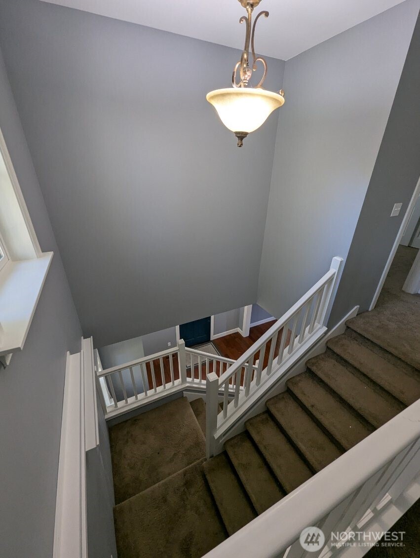 2300 Northeast Solar View Court Poulsbo, WA 98370 - Photo 25 of 37