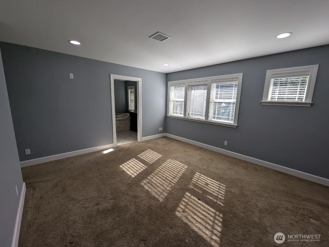 2300 Northeast Solar View Court Poulsbo, WA 98370 - Photo 31 of 37