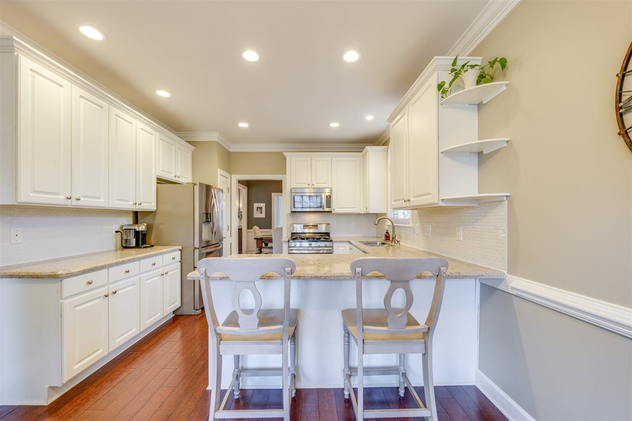 2004 Dobson Court Raleigh, NC 27612 - Photo 6 of 22 Photo 6