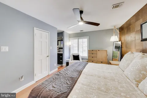 $409,800 | 9566 Fern Hollow Way, Gaithersburg, MD 20886