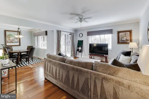 $409,800 | 9566 Fern Hollow Way, Gaithersburg, MD 20886